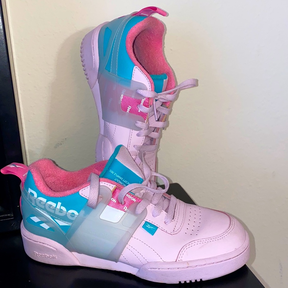 Girls Reebok’s 🎊🎊 Worn Once!